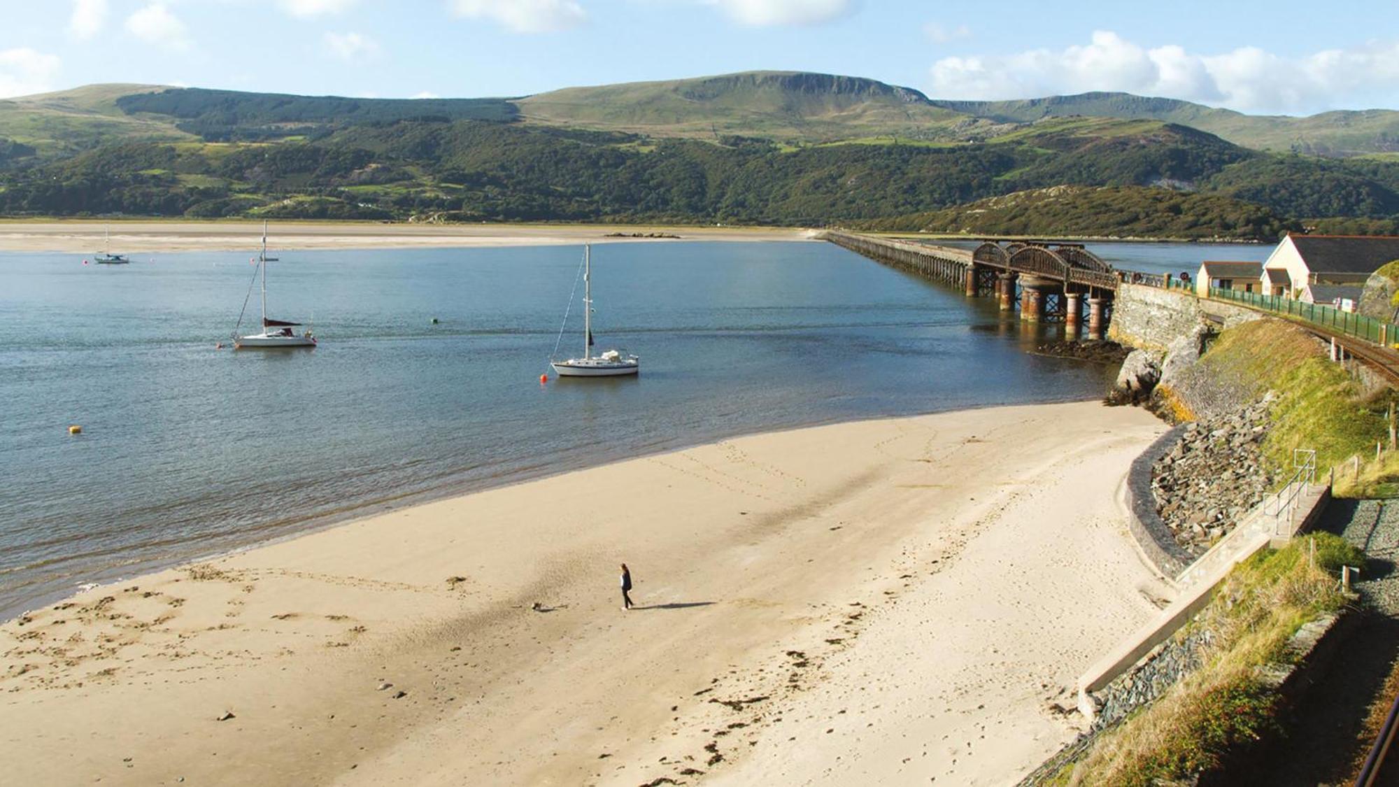 Barmouth Bay Holiday Park Llanddwywe エクステリア 写真